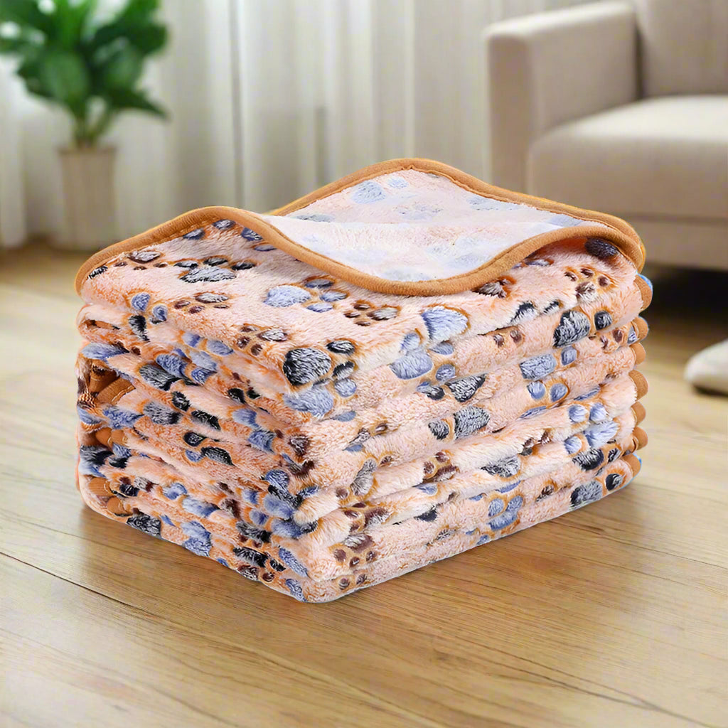 Fluffy Pet Blanket for Dogs & Cats - Cozy Coral Fleece