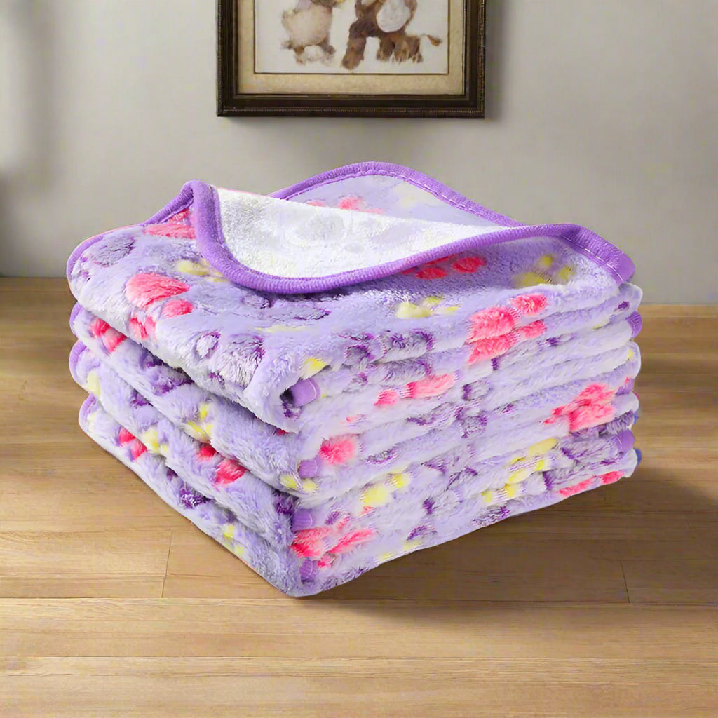 Fluffy Pet Blanket for Dogs & Cats - Cozy Coral Fleece