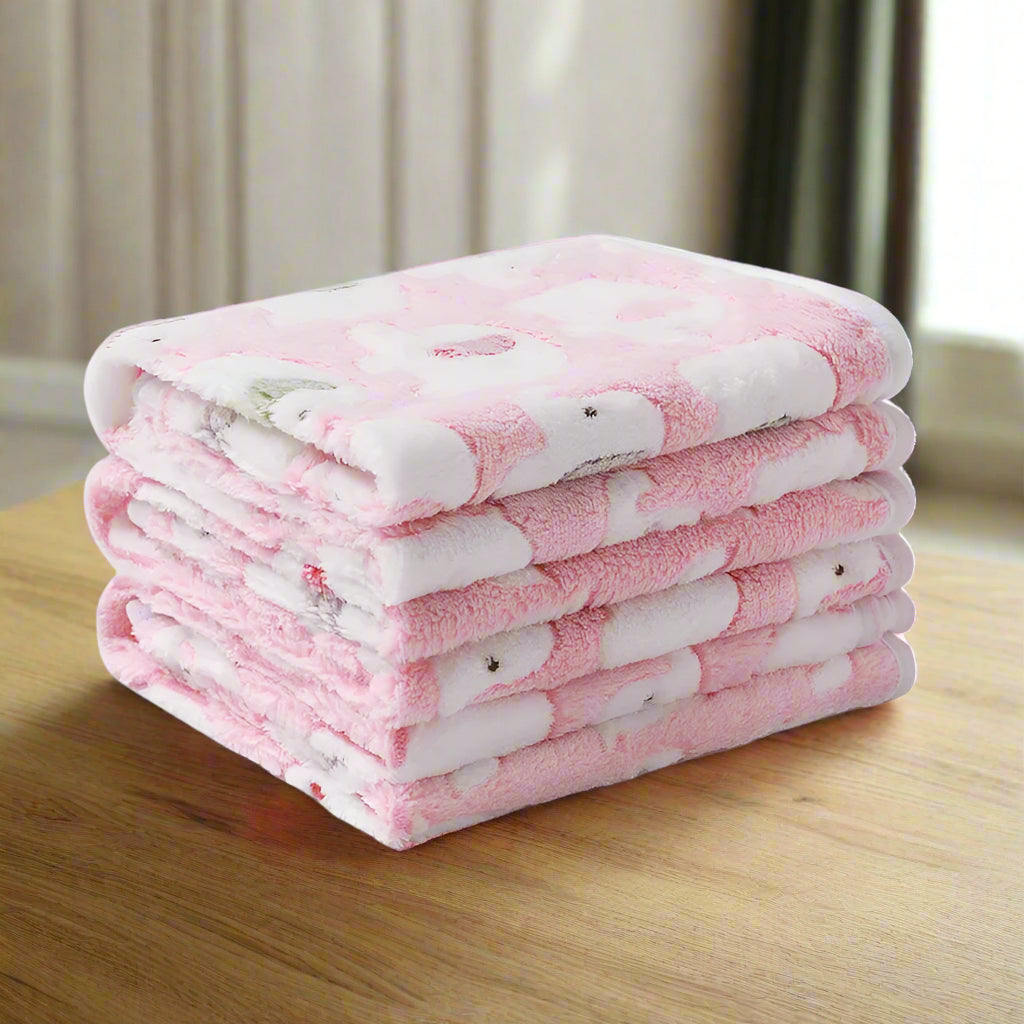 Fluffy Pet Blanket for Dogs & Cats - Cozy Coral Fleece